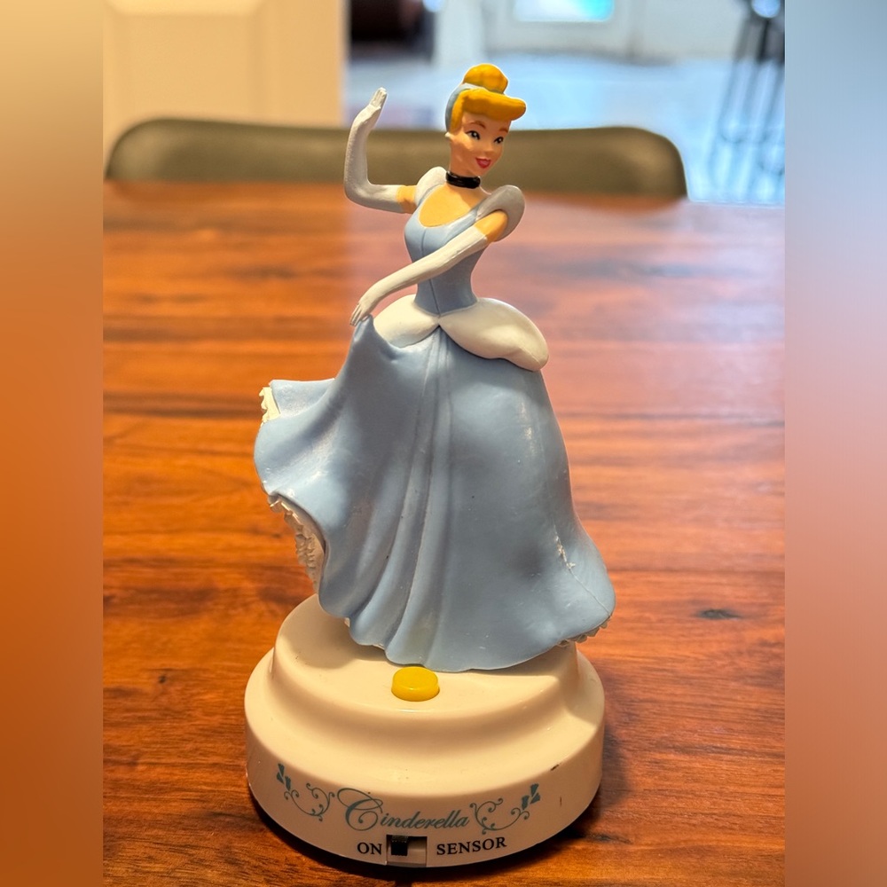 Disney Gemmy Talking Cinderella Princess Figurine Vintage several phrases